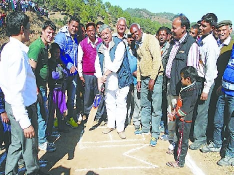 Cricket arena began to sing Chauri
