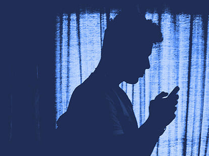 two arrested for blackmailing women in lucknow