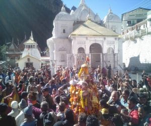 gangotri dham kapat closed, kedarnath and yamunotri will be today.