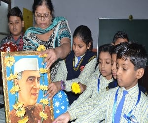 Chacha Nehru's memory Engaged in Child Fair