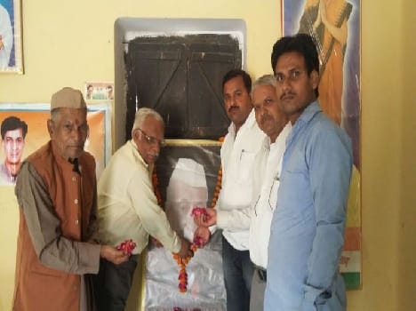 Sacrifice, were living example of austerity Nehru