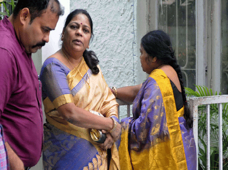 Don couldn't stop tears to see his sisters after 27 years.