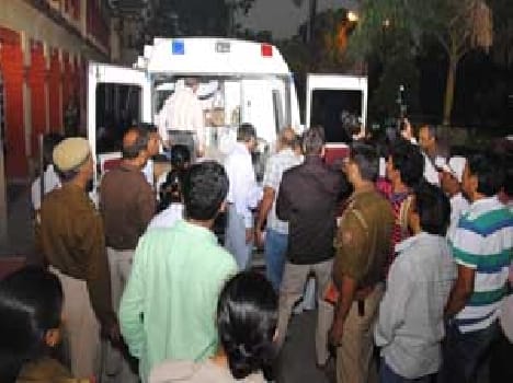 Acid Injurd Russian girl sent from Delhi air ambulance