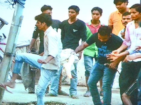 Now police bludgeon gone , many raised , seven arrested
