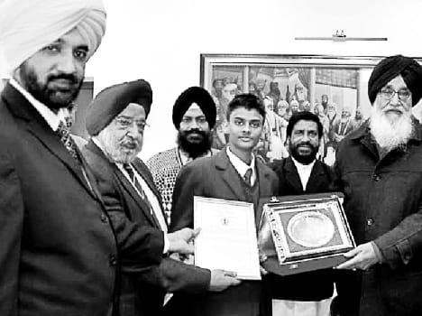 gurdaspur, invention, boy, missed, call, watering, land