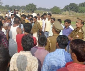 Village pradhan husband shot in Sultanpur.