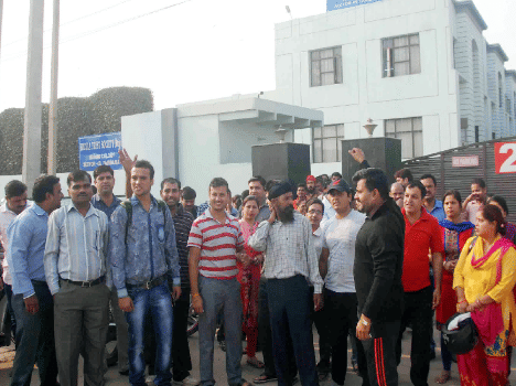 notice for 17 Kashmiri students to vacate hostels