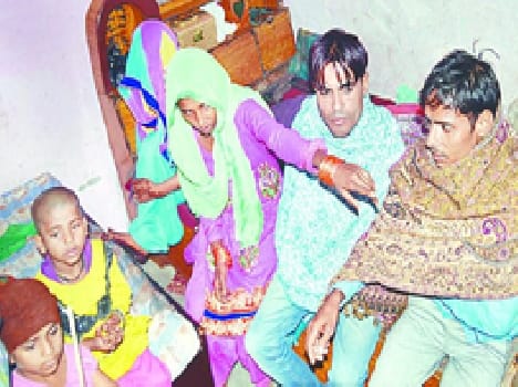 Robbery in three house