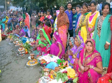 Riverbank drew women