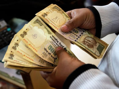 law student of BHU unable to pay college fee tried to commit suicide