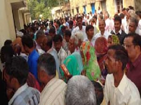 crowd for the nominations jaunpur