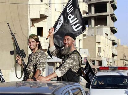 ISIS and Conflicts of interest between the powerful countries 