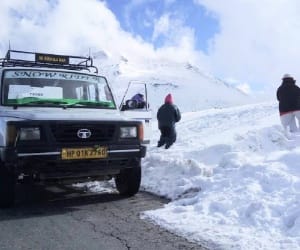 tourist activities should be started at Rohtang