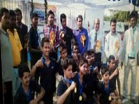 Lose - lose competition Dayawanti glory beam model school player of 