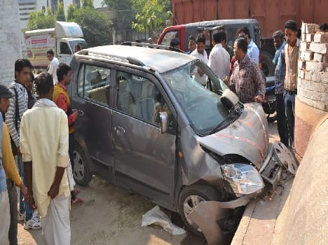 Two people died in accidents, two injured
