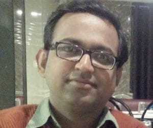 Jhansi's queen Lakshmibai great-grandson typing to live life.