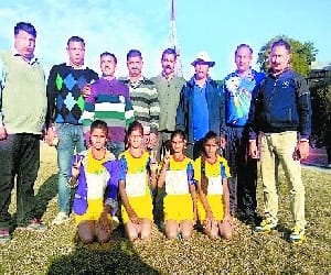 hamirpur team first in relay race