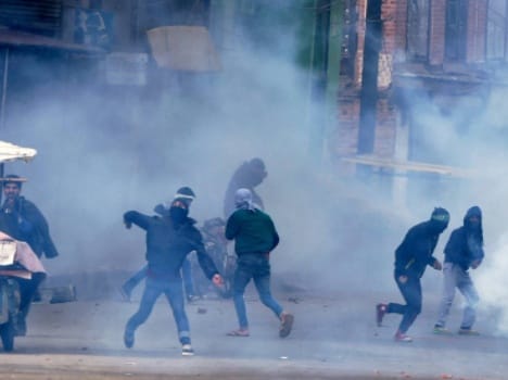 Violent demonstration in Srinagar's old city