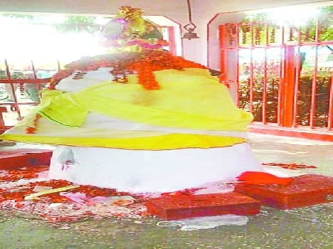 Due to the forehead of Baba chauri