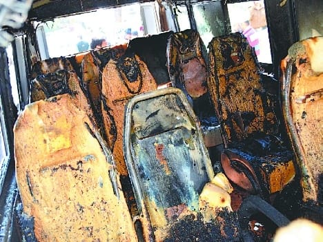 fire in bus in kangra.