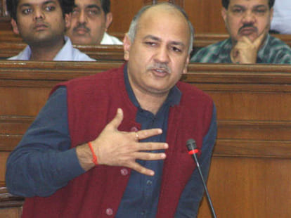 Sisodia seeks pm apology and kejriwal want explaination on cbi raid from pm