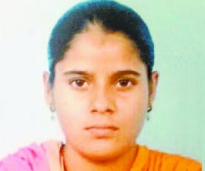 teenager girl jumps from 6th flore of flat in suspicious circumstances