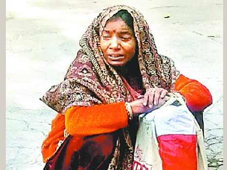 mansa devi mandir devotee man fall in mainhole, death