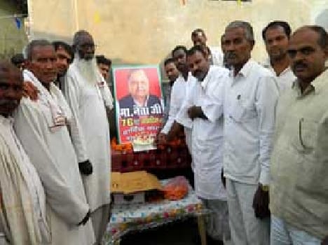 Mulayam 's birthday celibrated