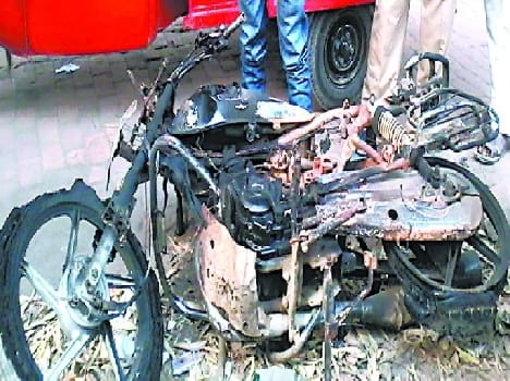 Fights , bike lifted and set on fire