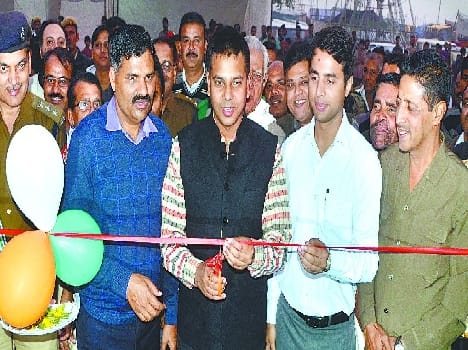 Ramganga festival starts on the coast , the urban population tents