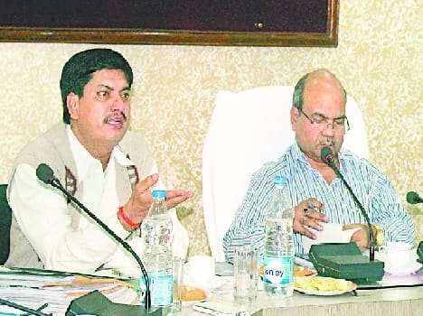 Agencies run out of money , buying paddy stalled