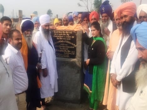 Laid the foundation stone of the dairy in village Buknwala