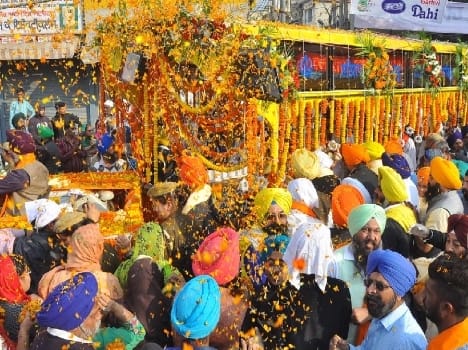 on the eve of prakash utsav Sri Guru Nanak Dev Nagar kirtan conduct