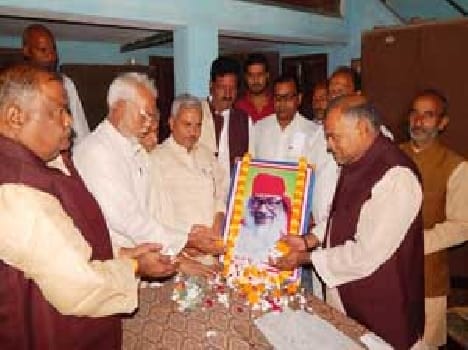 Were the voices of the poor Lokbndhu Rajnarayan