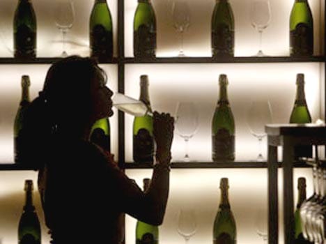 Four girls dismissed from TN school for drinking beer