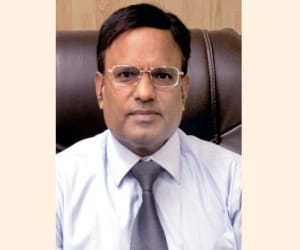 prof garg take charge of HNB medical university.
