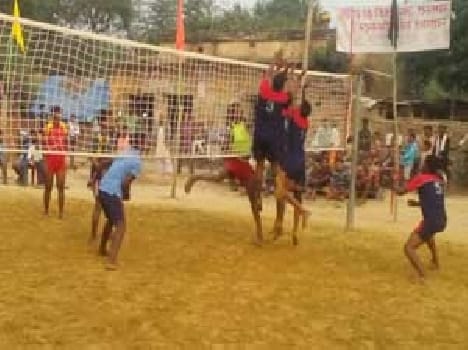 Bdsr won the first game of volleyball