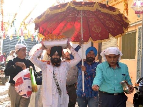 many programmes organized on the holy gurunanak's prakash parv