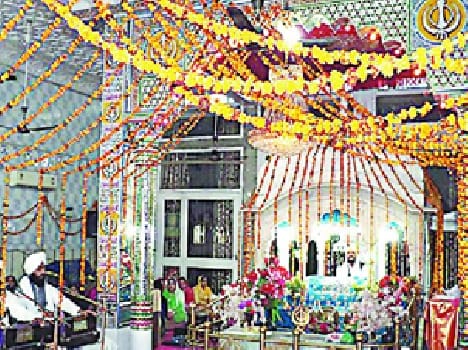 Dressed temple, the procession arrived