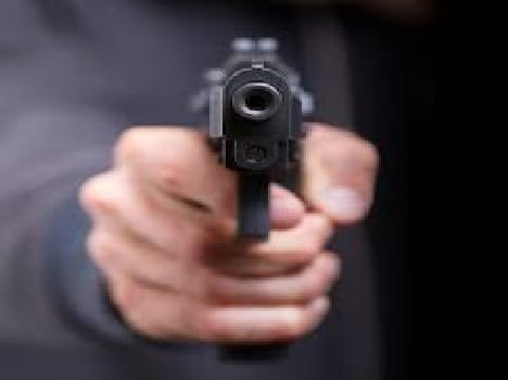 While theft, thieves, captured shot shot dead