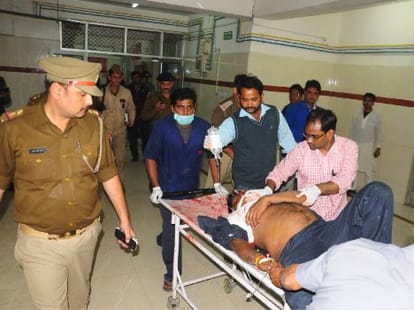A man gets shoot and looted.