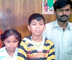 Pakistani Hindu refugee family came for treatment Aligarh.