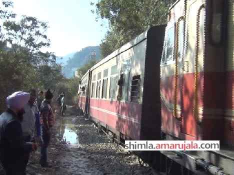 water pipes broken at shimla kalka rail track, train delayed.