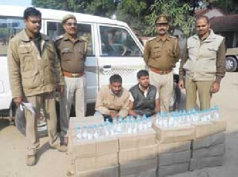 two smugglers arrested with 1344 cc alcohol