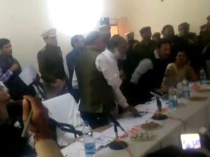 anil vij dispute with ips officer sangeeta kalia