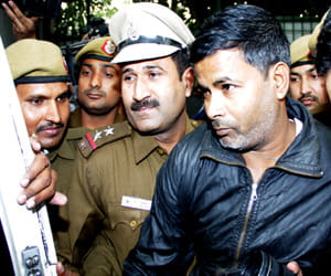 Read how in 12 hours arrested  Delhi's biggest plunder accused