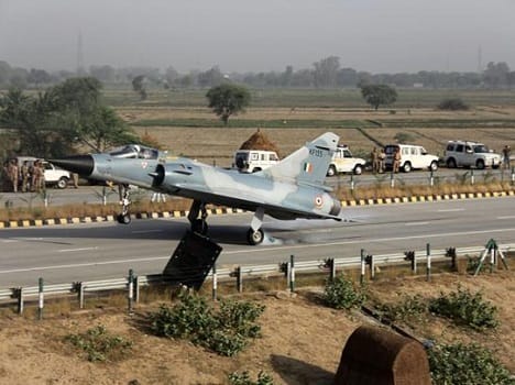 IAF wants highways that can be adapted for use as 'landing strips' in an emergency