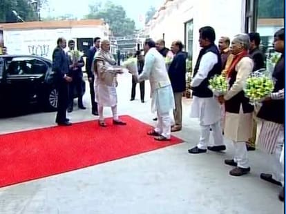 primeminister narendra modi  meet journalists at bjp head quarter