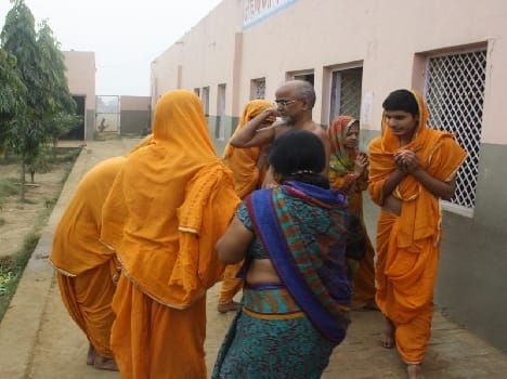 tarun sagar maharaj in vrindavan