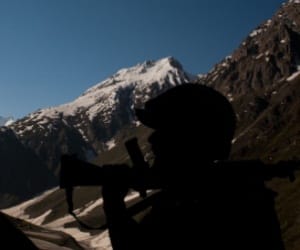 dehradun manish bora will honored for his courage.
